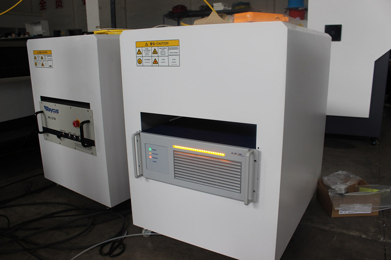 3. IPG YLS-1 kW Laser power from Germany 3. 독일의 IPG YLS-1 kW 레이저 출력