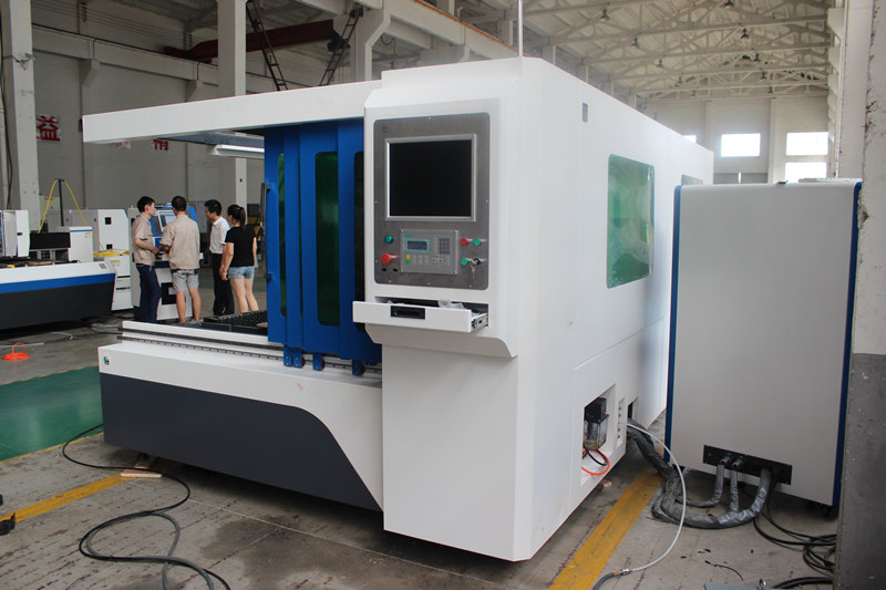 IPG 700w 판금 레이저 커팅 머신 중국 제조 업체